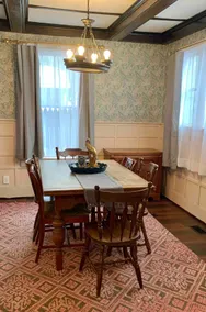 Boho Bungalow off Main-one block from Lovely Park - Image 3