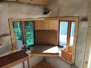 The Spring House: a quiet off-grid retreat - Image 3