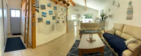 House near beaches and amenities - Image 3