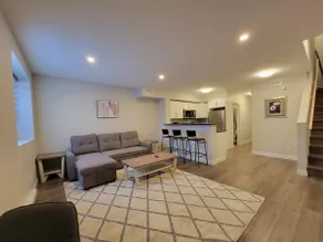 Elegant 2 bed suite with all amenities - Image 2