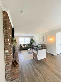 The DonnaLee House - Image 4