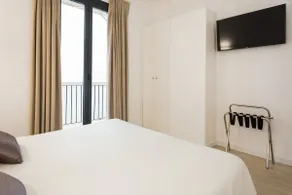 Family apartment close to Parc Güell - Image 5