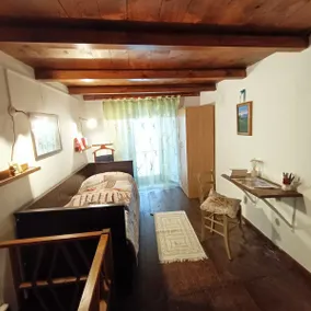 The dollhouse. - Image 3