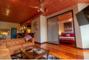 Contemporary apartment on the square! - Image 3