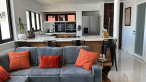 Bay Haven: Modern, Pool, Close to excursions - Image 2