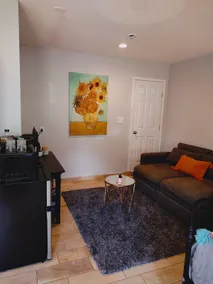 Modern and Cozy South Austin Studio - Image 2