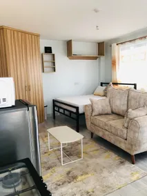 Cosy Studio Penthouse - Image 4