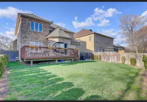 2 bedroom bright basement apartment with parking - Image 4