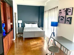 Spacious studio of Downtown Charlotte - Image 2