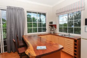 Spillway Cottage at Samford Lakes - Image 3
