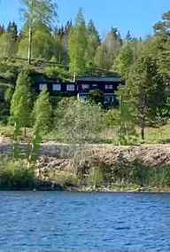 Lakefront Cabin - Image 3