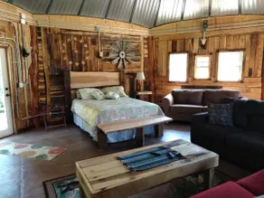Bergsbestigaren Rustik Yurt - Image 2