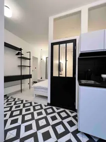 Parisian chic between museums and art galleries - Image 5