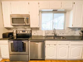 3BR Home, Sleeps 10: 30+ Day Stays. Close to SLC - Image 4