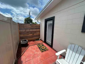 1 /1 Master Suite near Airport! - Image 3