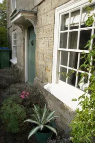 IVY COTTAGE - Image 2