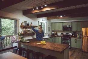 The Bham Hideaway - Cozy tree house sanctuary! - Image 3