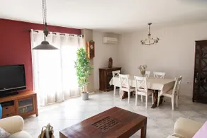 With a pool and sea view, on Avenida Maritima. - Image 3