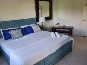 St James, Beautiful 2 bed apartment, 36 Lantana - Image 4