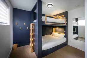 Modern Mountain Suite: 3 Queen Beds - Image 5
