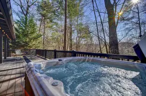 Cozy 2 bedroom Cabin w/hot tub! - Image 2