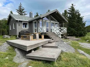 Beautiful cabin without neighbors by the lake - Image 2