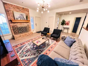 Mellow Monkey 🐒 2 BR/2 BA - Country Club Nhbrhd - Image 2