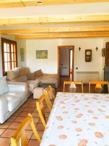15 minutes from Montserrat | House with barbecue - Image 3