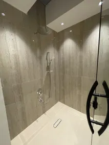 Ground Floor 1BR w/ Private Backyard & Smart Lock - Image 5