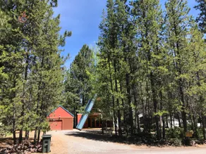 Quaint A-Frame Cabin close to Mt Bachelor - Image 3