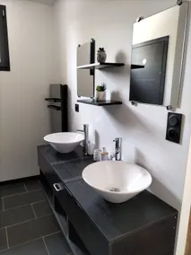 Furnished tourist accommodation with jacuzzi spa and garden - Image 3