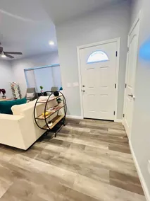 Modern Bright Star/ pet friendly/ EV charging - Image 3