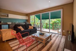 Beautiful, modern, deck in the treetops, bathtub - Image 4