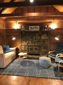The Blue Door Cabin - Image 2
