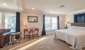 Downtown (Ivanhoe Village) Loft Apartment - Image 5