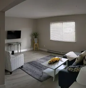 Perrysburg Business District Apartment - Image 2