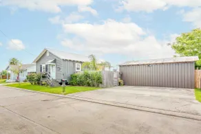 Water Front Cottage in Houma - Image 3