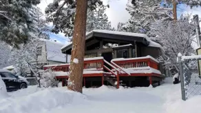 Bearadise Cabin - Image 2