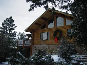 Cedar Crest Lodge - Image 2