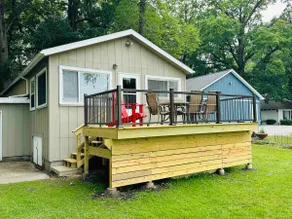 Lakefront House, Pontoon, Deck, Fire Pit & More! - Image 5