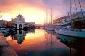 Knysna Waterfront Two bedroom Delight - Image 3