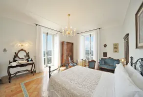 Historical Home in Castellabate - Image 2