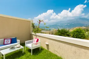 Michaela Beach House, Walk to Beach Shops & Dining, By ThinkVilla - Image 3