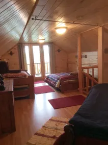 Private Lakefront Guest Cabin - Image 5