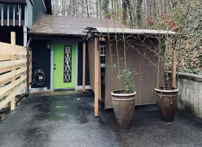 Studio, hot tub - Image 3