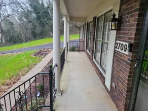 2.Lake view, minutes to ramps, shopping - Image 3
