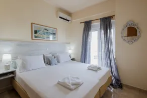 "Seashell " Maisonette with Private Yard - Image 4