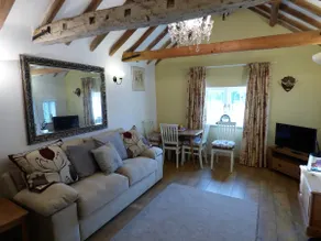 The Barn at Barley Corn Cottage, Tetford - Image 3