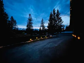4 BDRM | Sleeps 8 | Private Yard + Firepit - Image 5