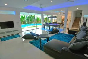 Penthouse Mansion Pool Villa Pattaya - Image 3
